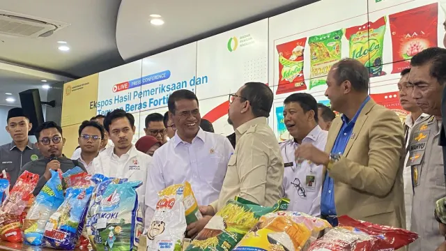 Menteri Pertanian Amran Sulaiman Bongkar Dugaan Penipuan 25 Merek Beras Fortifikasi